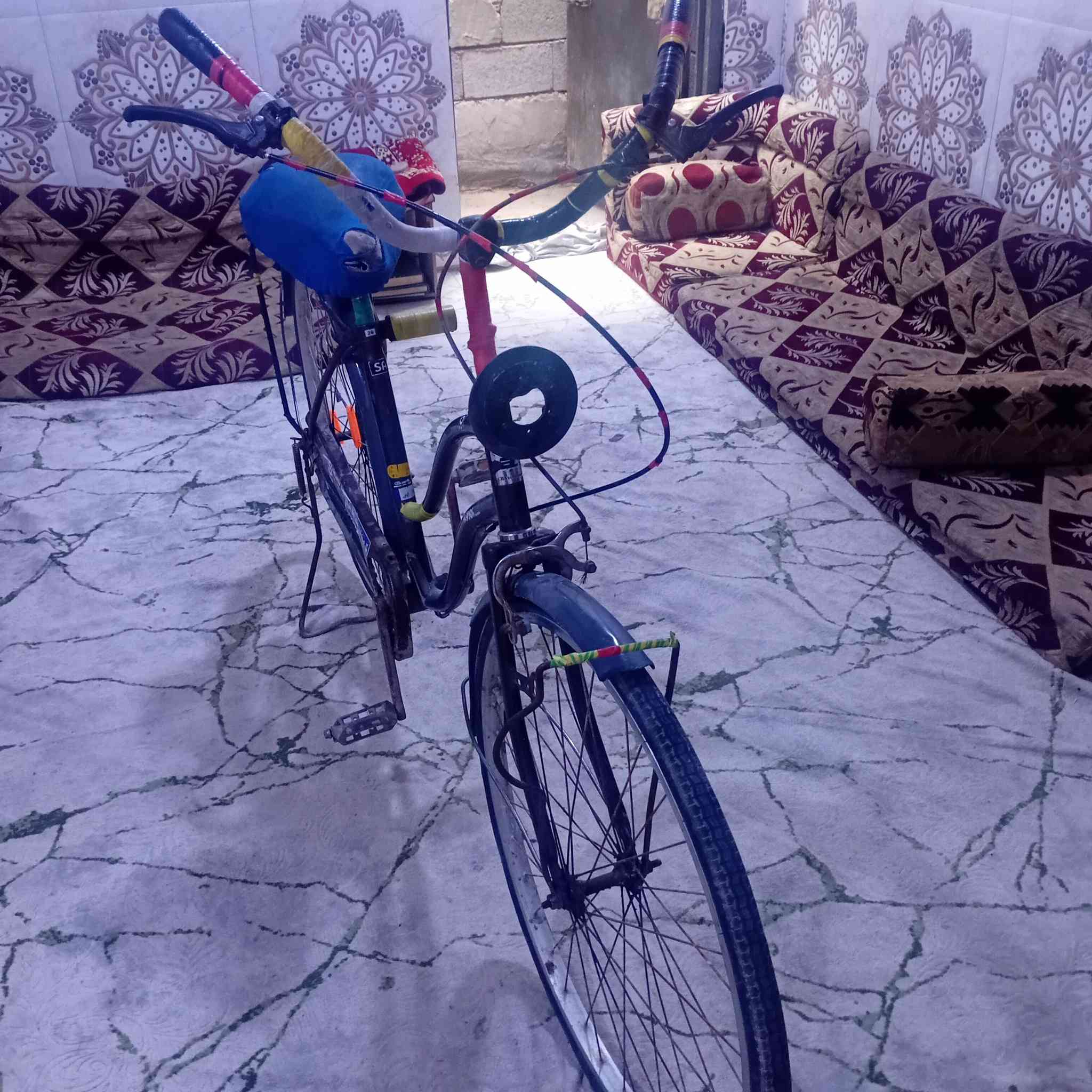 بايسكل للبيع بالة حجم ٢٦ نضيف
البصرة الجزيرة شارع زين العابدين 
***********
