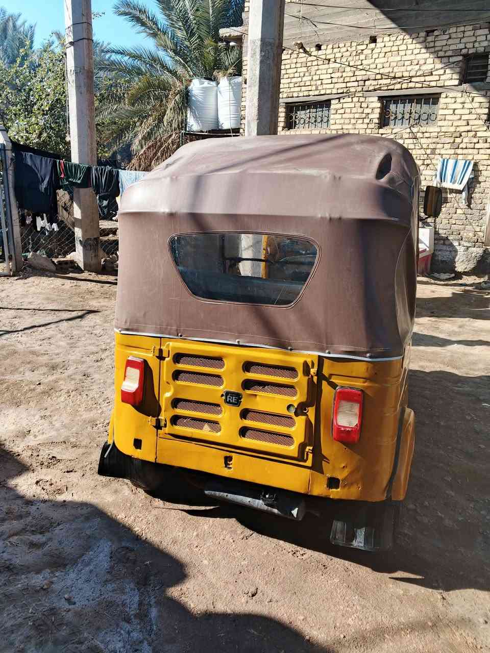 عمي سلام عليكم تكتك لبيع مديل 17لمو شراي ليتعبني بيع مستعجل اوراق صولي تصال عله رقم ***********
