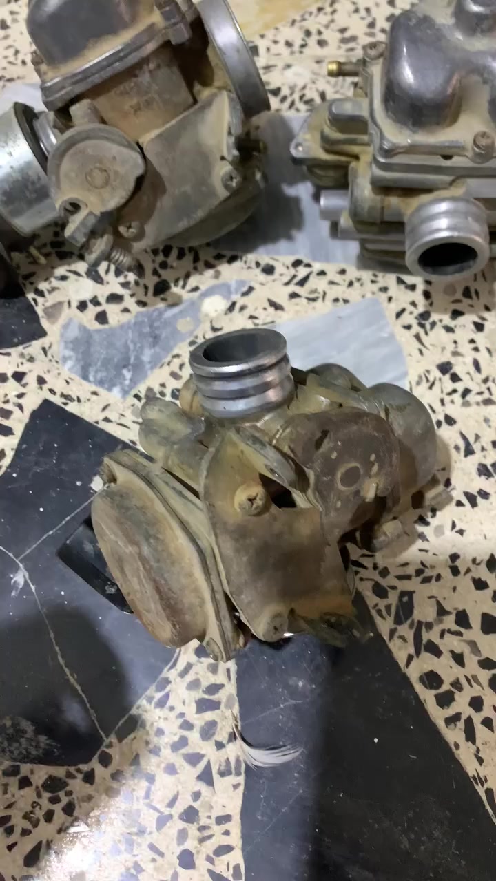 كابريترات 3اصليات مال سبيسي وعلا الفحص وانطي بيهن ظمآن التك علا 25واذا تاخذهن كلهن بيهن مجال


**إذا كنت صاحب هذا الإعلان وتريد حذفه لأي سبب، رجاءا أرسل رسالة إلى الدعم الفني**