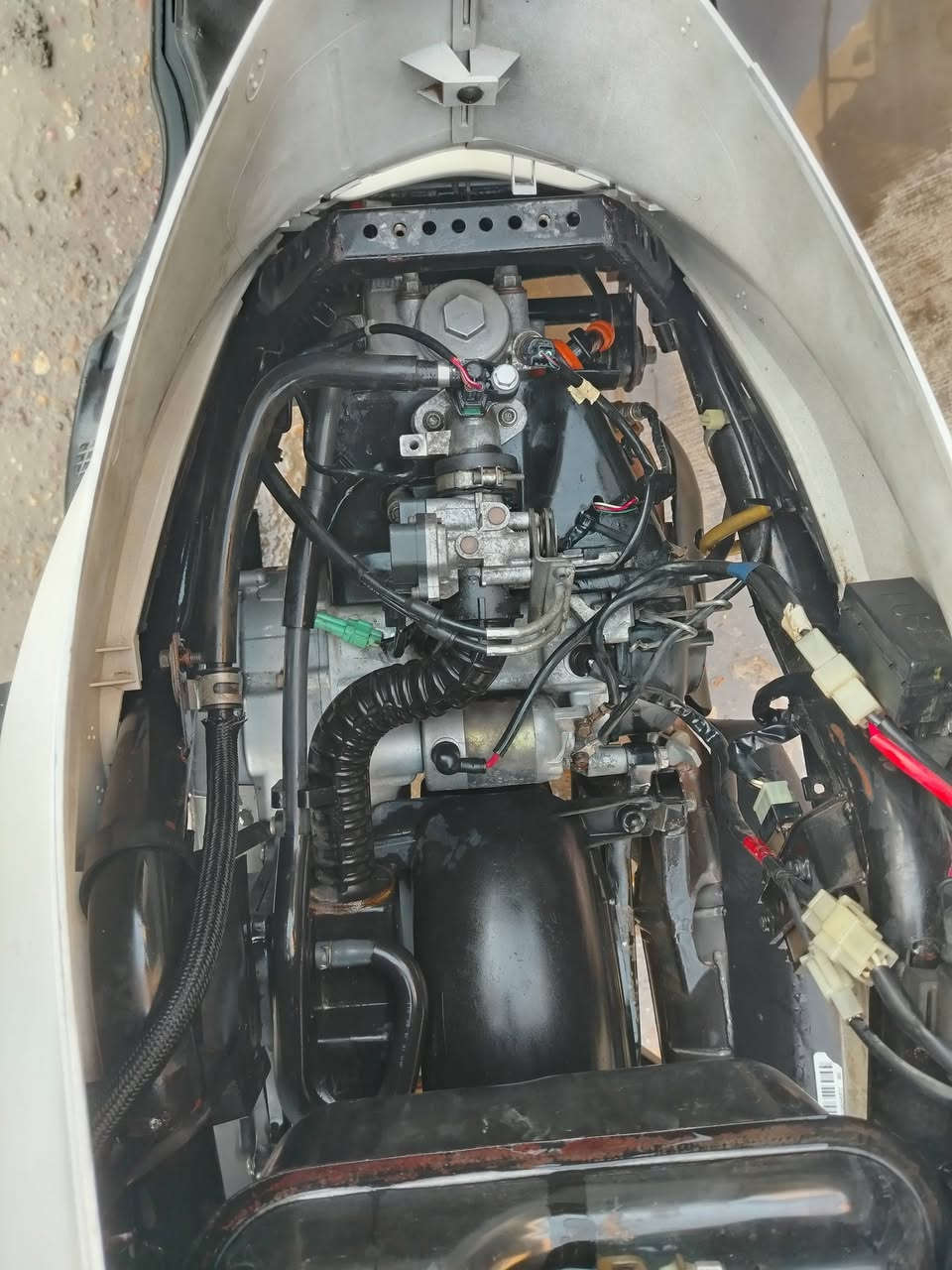 السلام عليكم. دراجة اكسز نوزل خطين ياباني ستاند حساس  مال رمبة  محرك بلادي باتري جديد ادامة كاملة تايرات جدد لايت زنون دهن كلة اصلي وبانزين محسن اي قطعة تجارية مابيها اوراق موجوده باسمي .. الدراجة نظيفة جدا سلف هندر شغال.. شغالة نكرة سلف باي وقت مكينة ناعمة كلش متصرف عليها  ولا دينار مابيها اي نقص السعر 1150  المكان الشرطة الخامسة او الشورجة ساحة الوثبة ***********
