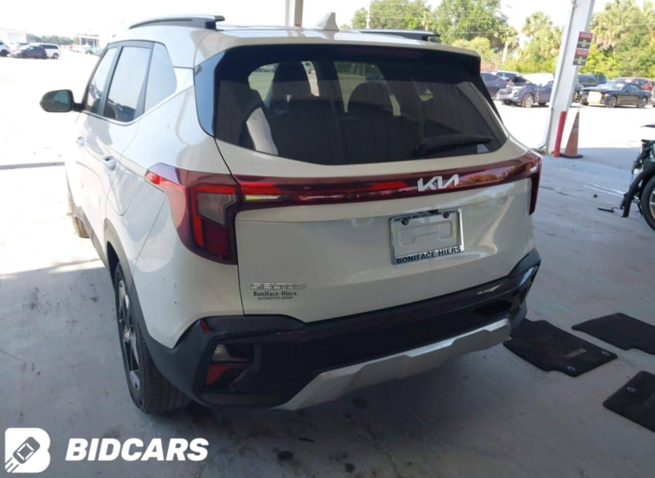 سلام عليكم سياره البيع  سليتوز وارد امريكي مديل ٢٤ حادثهة  بارد في الجاملغ الأمامي صفحه السايق والدعاميه التفصيل اكثر داخل الرقم ***********
