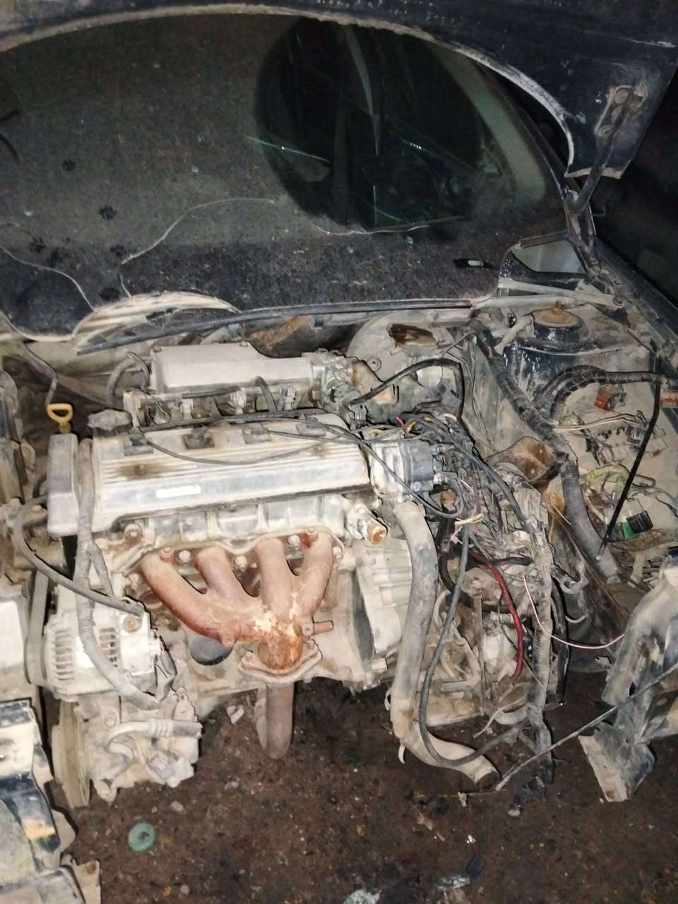 السلام عليكم تحويره كامله كورلا 1600 بدون ضفيره طافيه اشتريت سياره محوريها وفتحتها منها اريد ارجعها بلاد المكينه محوريها وما مشتغله يمهم فريتها بيها وكم قوي وما اعرف سعرها
مكاني دوره 
***********
