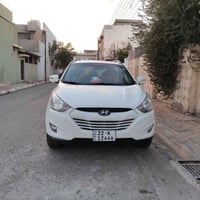 سيارة توكسان ٢٠١١ نظيفة جدا للبيع  بيها فقط تعديل على البارد بالهلال م...