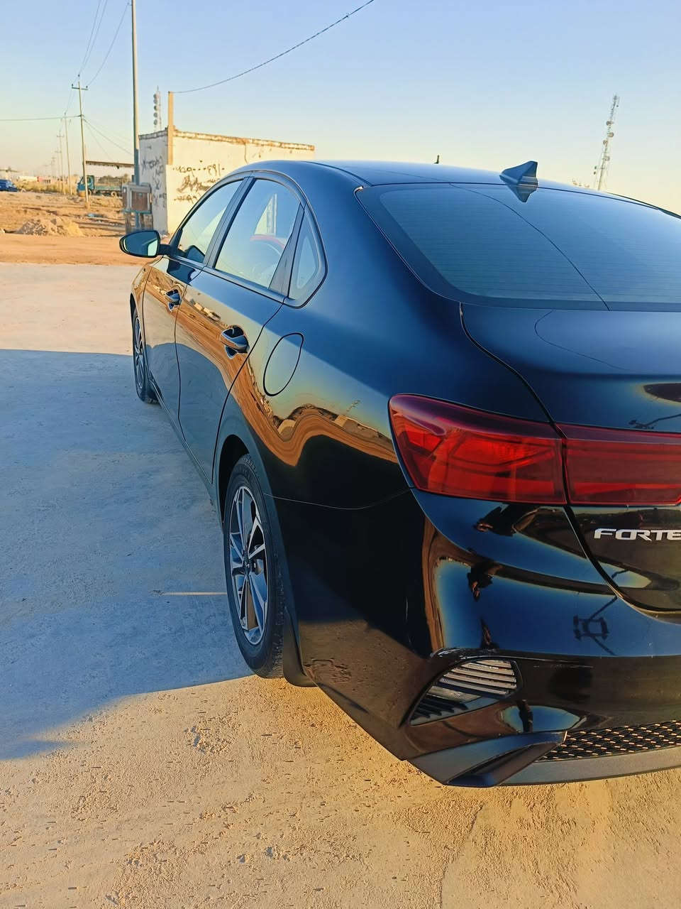 سلام عليكم كيا فورتى موديل 23 محرك دوش 2000 سياره حره ابسمي رقم قادسيه تحويل ثانيوم حادثه كدامك بل مشور كامره دوار رادار امامي السعر 148 وبيه مجال بسيط خابر وتدلل رقم الهاتف ***********
