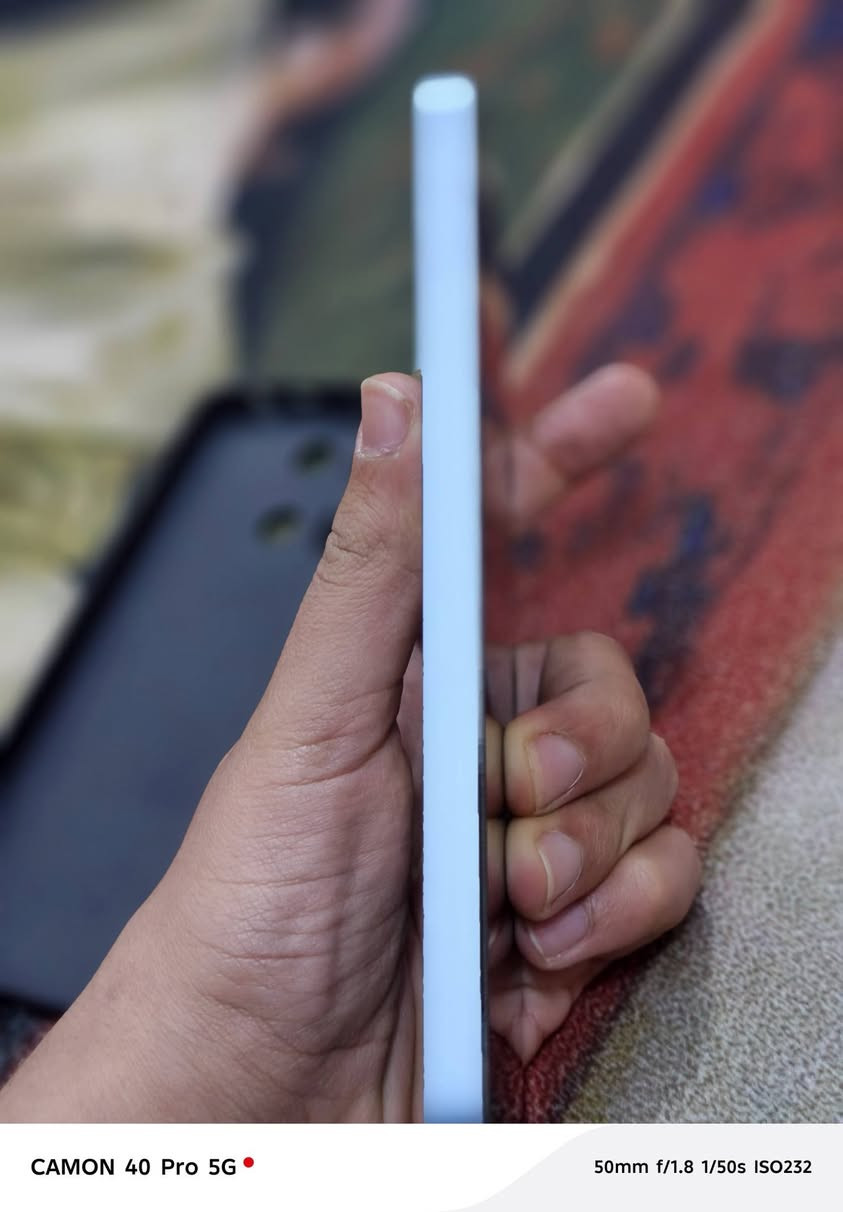 السلام عليكم جهاز للبيع ريدمي 13 كل شي بي إلا الكارتونة ما بي الشاحنة اصليه ما بس أي شخط مكاني كربلاء ***********
