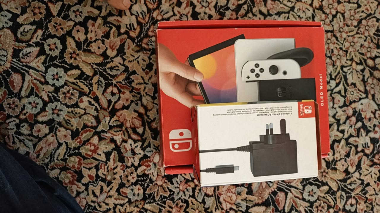 صباح العافية رمضان كريم عليكم للبيع نيتندو سويج اولد غير مهكر ويا فيفا 2019 و زيلدا يدة اضافي تجاري مع ستاند مع حافظة مكاني كربلاء السعر 300 الف وبي مجال قليل الجهاز نظيف ومرتب ***********
