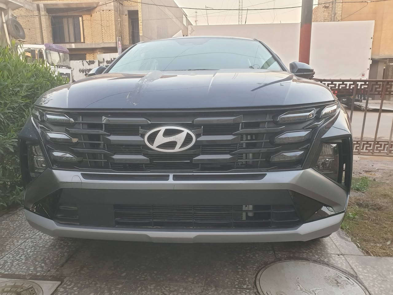 السلام عليكم
توسان ٢٠٢٥ اللون ازرق 
ماشية ٧ الاف 
حادث بابتين الايمن 
السيارة وصول حديث شهر ١١
بدون رقم .تترقم جميع المحافظات عدا إقليم كردستان 
مواصفات..بصمة تشغيل عن بعد. رادارات
و باقي المواصفات المعروفة 
صور الحادث مرفقة في المنشور 
السعر ١٩٥ ورقة
***********
