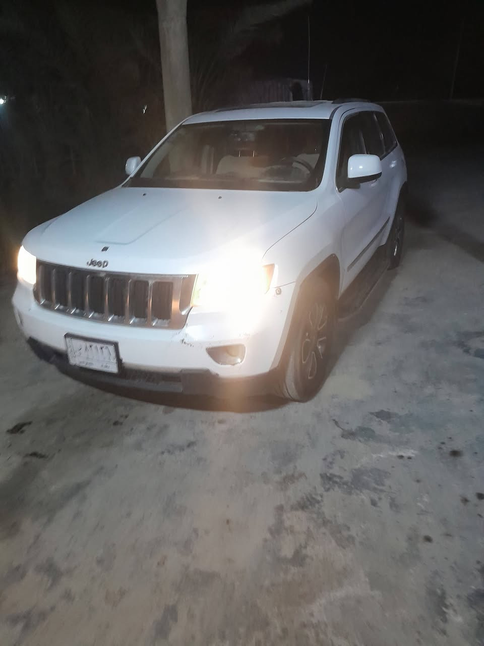 سلام عليكم من رخصه ادمن كروب
سياره للبيع جيب خليجي لون ابيض
بسمي رقم بغداد جديد انكليزي
فول مواصفات فتحه بصمه تشغيل عن بعد
داخل سياره بيجي بسود
ما عليه غرامات لو دينار
تحويل ثاني يوم
سياره خير من الله 
كلش حلوه ونظيفه
*********** اتصال ع رقم الهاتف
اعتذر ما متواجد عل فيس كل الوقت
