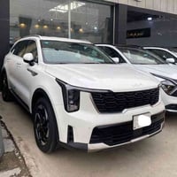 سورنتو 24 خليجي مكفولة من اي ملاحظة  محرك 6 سلندر  كير ماوس  بصمة وتشغ...