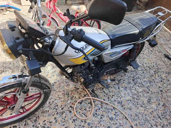 سلام عليكم يراني للبيع موديل 2025 دراجه حلوه مكينه مكفوله بيهه بي شاشه محتركه 750 بيهه مجال  جيه بغداد حسينيه ***********
