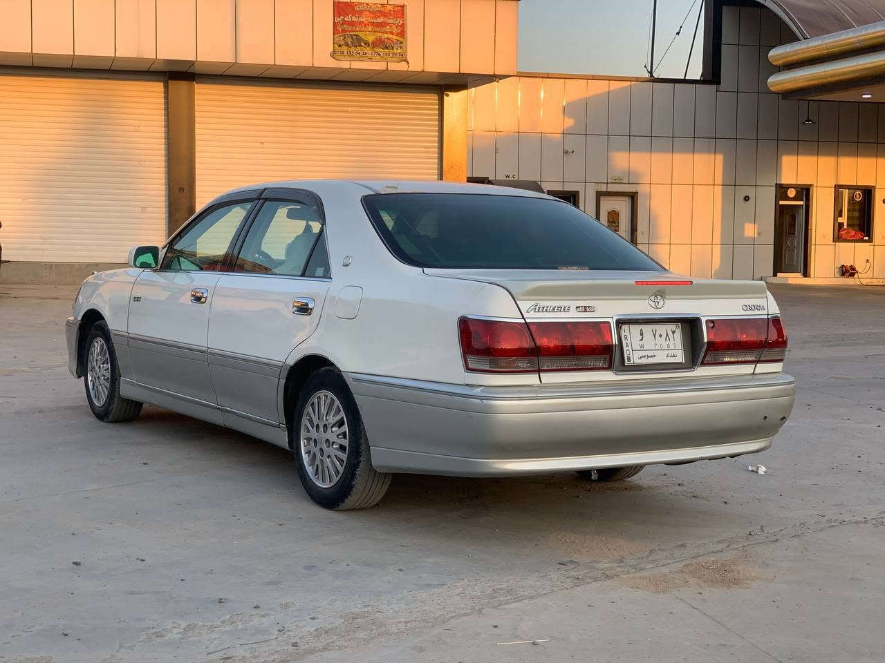 سڵاو بەناوی خوای گەورە مەلیکە موس  ٢٠٠٢بۆفرۆشتن سعر ٣٨گەڵا  ٣دوگمە مەکینەی دیفۆڕ گەورە  پەردەو سوکان شەفت کارەبای تەبرید مەزبوت  تەقەو ڕەقەی بەشەرت  دەعمو  لێدراوی نیە گێڕو مەکینەی  بێعەیبە  سەیارەکە کۆدی هەیە ماڵ دۆستە شوێن تەکێ نزیک بازیان مشتەری تەلەفۆن بکه 
***********
ڤایبەرو  وەتساپی لەسەرە
