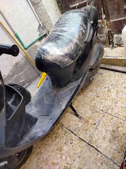 السلام عليكم دراجه ياباني للبيع حجم ٦٠ جاهزه مكينه تجفيت جديد السعر ٢٠٠ ألف بيه مجال العنوان بغداد الحريه ***********
