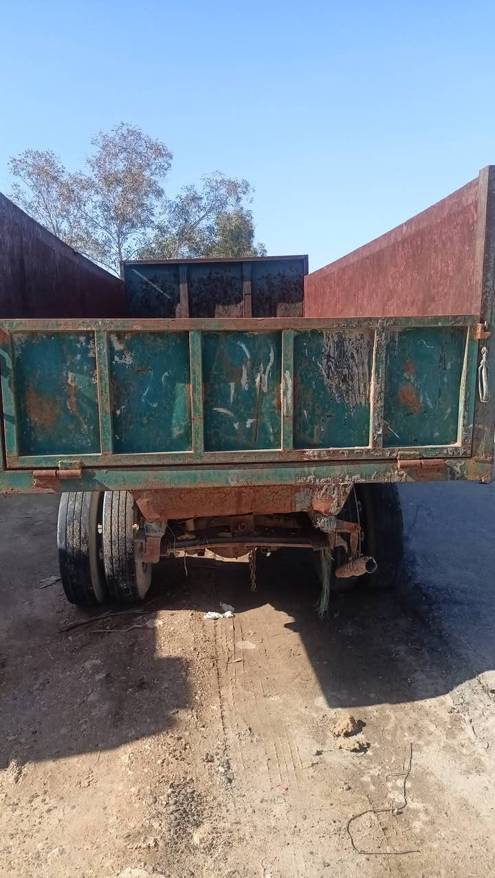 السلام عليكم ازوزه للبيع موديل 92 مكينه وكير بل صندوك مال كيه سعر 22 بيه مجال مكان 
كربلاء رقم الهاتف ***********
