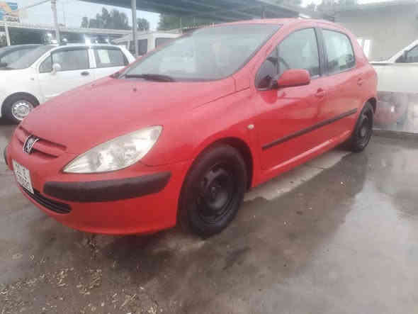 بيجو فرنسي ٢٠٠٥  السياره مكفوله بدون صبغ نضيفه جدا وجاهزه ماشيه ١٢٠ محرك كير كفاله تخم تاير تدفئه وتبريد تراي حلو وناعمه كهرباء شركه دواخل نضيفه جدا شاشه كامره ريموت كونترول سنتر لوك سنويه وهزه جديده تحويل مباشر العنوان البياع البيع المباشر السعر ٥٨ للاتصال *********** بغداد
