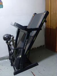 🏋️‍♂️ للبيع جهازين رياضة (مستعملين بحالة جيدة) 🏋️‍♀️ 🔹 جهاز مشي (Tread...