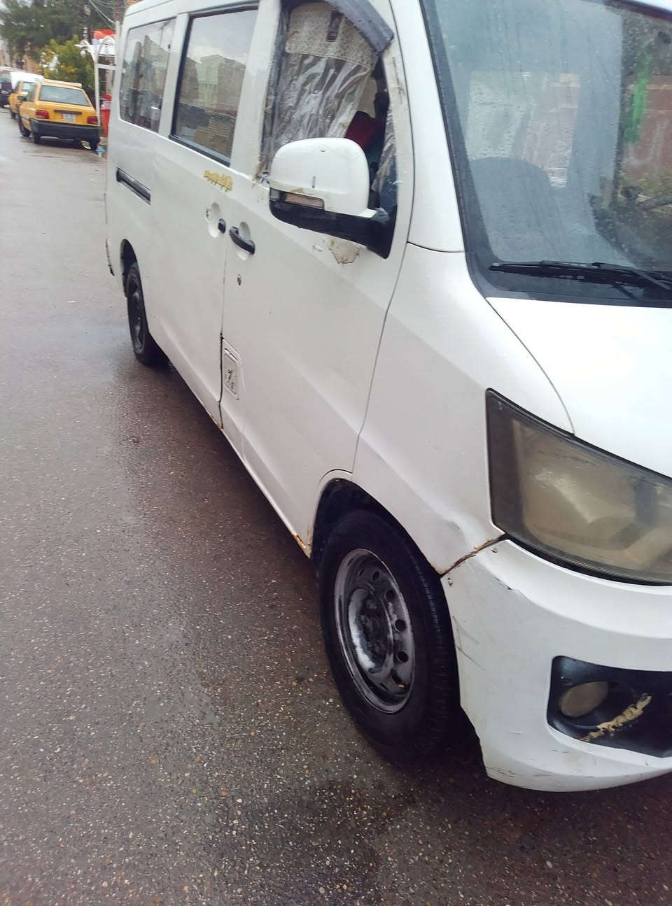 سياره لبيع موديل ١٥مكينته بيه صوت ويرادله ترتيب العنوان بغداد السعر١٧قفل صاحبه يريد تحويل اني اخذصافي ١٧ورقه الضريبه واهيه عل شراي مااراوس بيع فقط رقمي ***********
