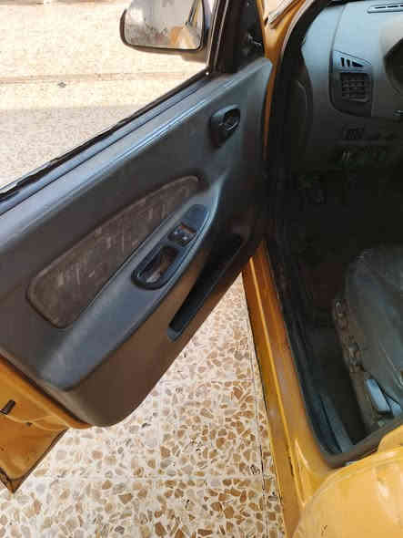 سيارة طيبة غزال للبيع صاحبها الشرعي قفلة ٢٠ ورقة عطلها العقل رقم الهاتف ***********
