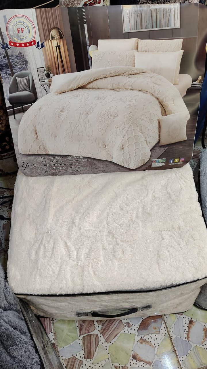 متوفر ديباج وزن 7 كيلو 7 قطع يجي نفس الي بصوره بظبططط فقط سعرر ب 47 مخمل وجهين ناعم 😍😍😍😍😍😍😍 للحجز خاص + رقم ***********
