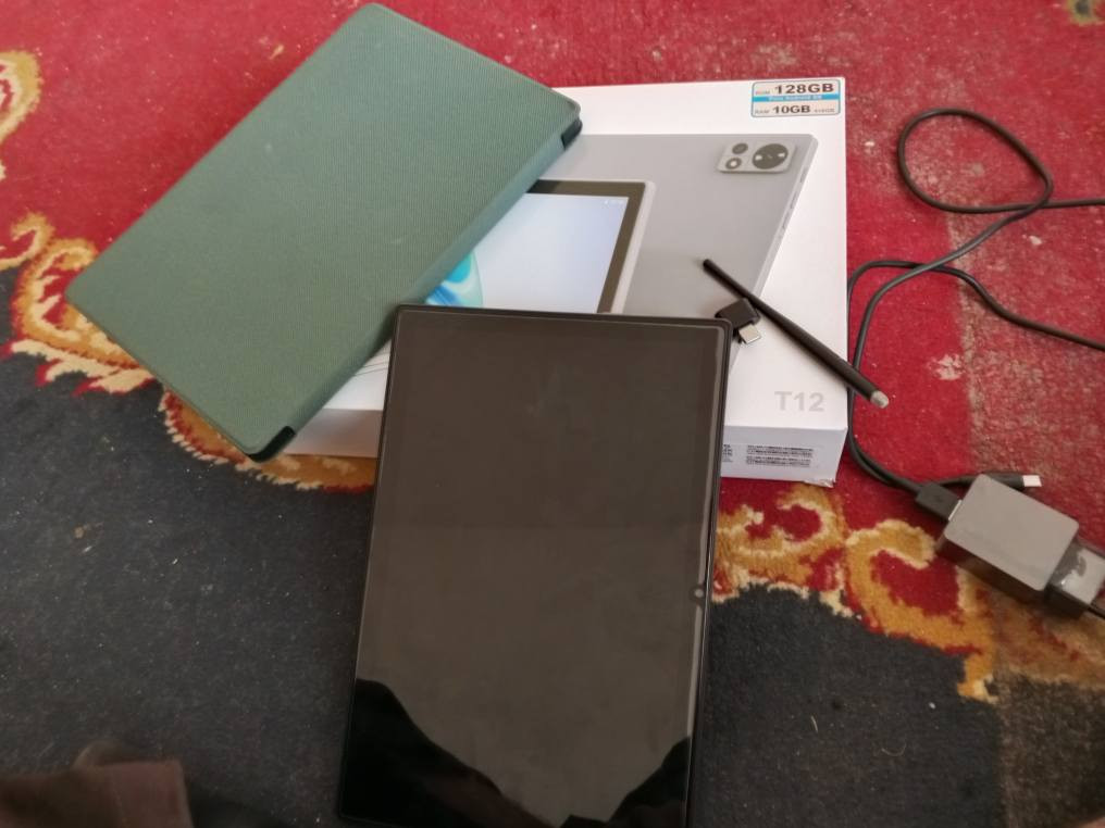 السلام عليكم
ايباد 
T12
ذاكرء 128
بعدء كرتون بعدء مامستخدم 
مكاني سماوءمركز 
سعر 150 
للتواصل ‏‪***********‬‏
