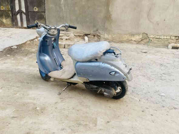 سلام عليكم شباب  
دراجه عبد الحليم ٦٠
محركه حلوه شاصي يخبل زبد 
النجف الاشرافً حي ميسان نفق 
نقص بس كابريته تعبانه شويه 
سعر ١٦٠الف تواصل في واتساب 
***********
