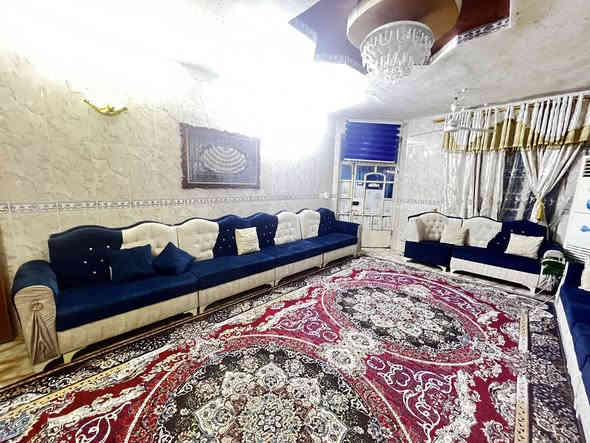 ديوان مال اربيل شرط النضافه ١٠٠/١٠٠. (٢٤ مقعد)مكان طارميه العبايجي. سعره ٨٥٠ وبي مجال (***********)
