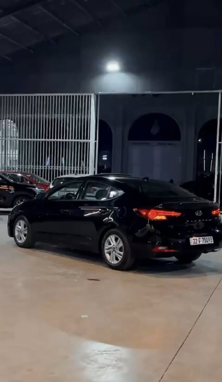 � للبيع هيونداي إلنترا 2020 فول مواصفات 🔥
✅ بصمة تشغيل ودخول
✅ إضاءة LED (اسلايت)
✅ شاشة + كاميرا خلفية
✅ نظام ECO توفير الوقود
✅ تكييف قوي جداً
✅ سيارة نظيفة وحالة ممتازة
✅ اللون أسود ملكي فخم

📍 جاهزة للفحص والمعاينة
📞 رقم التواصل: ***********
