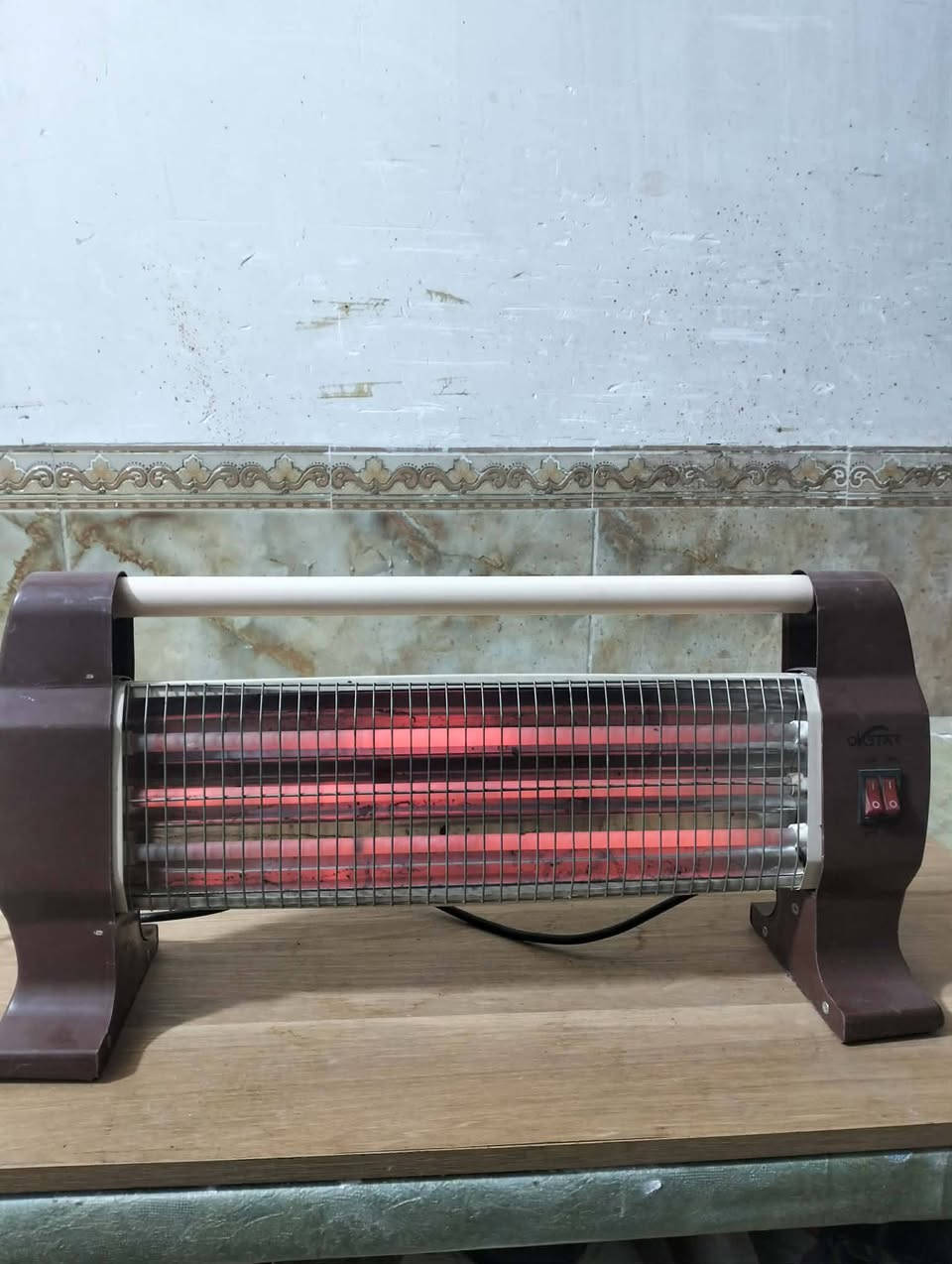 أغراض للبيع شغالات ع فحص مكان شعب نهاية فورتات يوجد توصيل ***********
