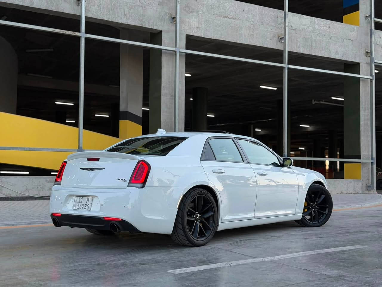 كرايسلر Last call 300s 
الموديل :2023 . (كلين تايتل)
المحرك : V8.6400.SRT
العداد : (15.000)الف فقط
اللون : ابيض 
الرقم : بغداد 

المواصفات فول 1/1 اعلئ فئه/لايت داينمك مع وضع الشارع/ رادرات /داخل كاربون فايبر/نظام صوت هارمن كاردن/ مقاعد Hellcat / عداد 300 KM / اطارات سم سلك 285 

(السياره مستخدمه قليل جداً بحاله الوكاله مغلفه افلام حمايه PPF بالكامل)
مكاني بغداد / ***********
السعر(39.500$)
