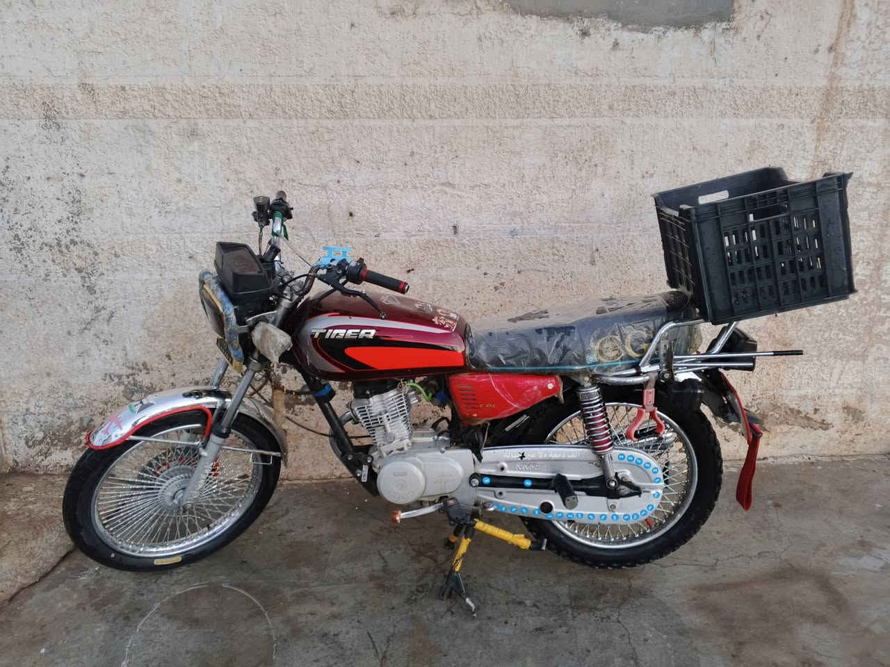 للبيع او للمراوس تايكر موديل 23 نضافة كدامك *********** خاص او اتصل
