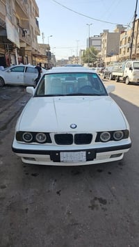 بي ام 525 بلاد للبيع  السياره موديل 1991   كير عادي محرك جدد السياره ب...