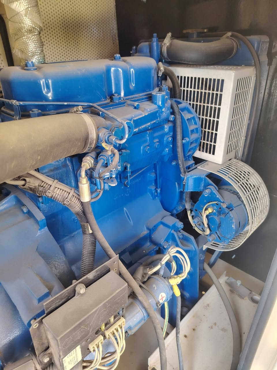 بيركنز ٣سلندر سيت ابلادي افجي اولسن نضام حماية كامل تشغيل أو إطفاء ذاتي مكينة أوربية غير مشتغل بالعراق عداد العمل ٧٥٠ ساعة فقط
30KVA
كاتم زيرو انتاج عراقي نسبة الكتم 80 ٪
زورنا في موقعنا ديالى بعقوبة الصناعة الثانية مقابيل نهاية حي المعلمين
للاستفسار الاتصال على الأرقام التالية
***********
***********
من الله التوفيق
