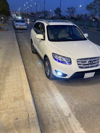 سنتافي للبيع خليجي 2011  6سلندر فول عدا البصمة 07702588348