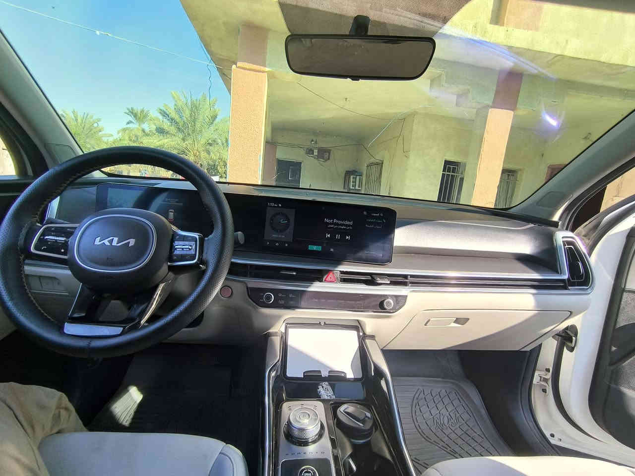 للبيع كيا سورنتو ٢٠٢٤ خليجي
فول مواصفات عده لبنوراما 
لد امامي خلفي بلاجكتور 
حساس امامي خلفي 
اشاير بلمري مري شفط 
٧ راكب ٣ قطع تبريد 
داخل لونين شاشه متصل 
ماشيه ٤٠ الف 
كشنات تدفأه 
كشنين كهرباء 
كير ماوس 
٦ سلندر 
شفتات سرعه 
مكان واسط صويره 
سعر ٣ شدات وعشرين 
***********
