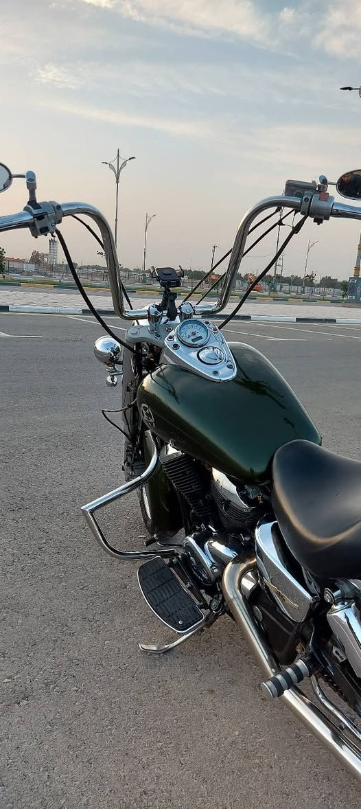 هوندا شادو 400cc 
دراجه معدله بالكامل تعديل جيكانو 
و التزويد مثل ما موضح بالصوره 
لون مميز 
ستيرن جيكانو ستيل 
صالنصات يمين يسار ستيل 
سوبايه ستيل 
درع هارلي ستيل 
استرايح هارلي 
مصطره بلوجكترات 
مكينه كهربائيات عالبلاد رقم كربلاء تحويل ثاني يوم
سعر 27 ورقه تواصل ***********
