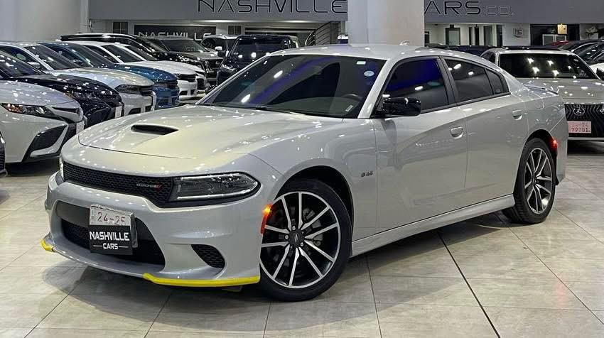 #الوحش_الامريكي
دوج جارجر جي تي Rt
DODGE CHARGER Rt2023
اللون:سلفر
عداد المسافات:٢٣ مايل
المواصفات: امريكي   فقط باب خلف السكن تبديل شركة
8سلندر محرك هيمى
كرسي كهرباء
كراسي سپورت(حضن)
كراسي تدليك
شاشة_امامية_كبيرة_اصلية_لمس_حراري_(11 inch)_الجديدة_كليا
نظام_خرائط_(نظام ملاحة)_navigation
مستشعر_صف_المركبة
نظام_مساعدة_بدء_التشغيل_على_المرتفعات
نظام_التحكم_بالاداء
نظام_قياس_قوة_المحرك
نظام_اطفاء_المحرك_فقط_عند_الوقوف_واعادة_تشغيله_تلقائيا_عند_المشي_
‏AUTO_START
نظام_التحكم_بالانطلاق
نظام_اعداد_نمط_القيادة
نظام_اعداد_النمط_الرياضي
نظام_اعداد_النمط_الافتراضي
مراة_زئبقية
كامرة خلفية اصلية
شاشة عرض الاعطال
تشغيل عن بعد
كروس سرعة
فول تحكم استيرن(جهتين امامي+جهتين خلفي)
شفتات كير بالاستيرن
دبل كير(عادي+أوتوماتيك)
ناقل حركة ٨ نمر
نظام_SUPER_TRACK_PAK
نظام_سپورت_SPORT
نظام مانع انزلاق ABS
حساس خلفي
مري تدفئة
نظام تحكم بمستوى الانارة الداخلي
نظام تحكم بمستوى الضوء الداخلي
لايت عدسة
لد نهاري
بك لايت LED
ويل_20_SRT 
مدخل
‏CARPLAY  
‏المكان دهوك
بدون ارقام كاتي دهوك
تترقم شمالي فقط تكلفة الرقم 16 ورقة 
للسعر 277$ورقة
للاستفسار 
***********
***********
***********
