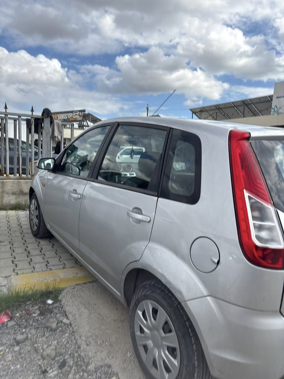 فورد فيگؤ ٢٠١٥ سفري نيڤا بي بوياخه بي گؤراو ١٦١ كم روشتوه سه نه وي تا زه يه گيرو مه كينه به شه رت سعري ٨٠ توزيك مه جال *********** بي كالبونه وه
