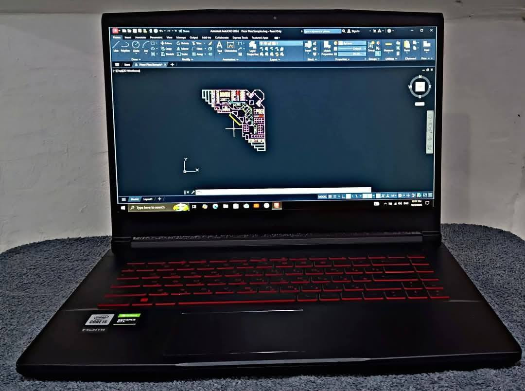 السلام عليكم 
لابتوب كيمنك للبيع 
لابتوب MSI GF63 Thin    (جيل الحادي عشر) للبيع 
المعالج core i5 -11400H (الجيل حادي عشر )
الرام  (ddr4)  حجم 16GB  قابل للتطوير
الهارد (Ssd)   حجم 512 كيكا من اسرع انواع الهاردات
كرت الشاشة الخارجي (Nvidia Geforce GTX 1650   ) حجم 4 كيكا
الشاشه حجم 15.6 انج ضد التوهج  والانعكاس 
نظافة تصل الى 98% 
باتري ليثيوم 6 خلايا شحن سريع 135 واط وشاحنته الاصليه 
  كيبورد ضوئي ليزري وبيهه منفذ تايب سي ورام وسيم كرت وكامره دقة 1080 الحاسبه مستخدمه شي قليل شخط واحد ‏ مابيه
بطارية 4 ساعات أو اكثر وحسب الاستخدام 
 بطارية قوية 🔋
  ‏وزن الابتوب خفيف ومناسب للتنقل
  ‏+
  ‏هدية 🎁
(ماوس+شاحنة اصلية 135W شحن سريع)
+++
هدية مع الابتوب 
2 العاب +لعبة ببجي 120 فريم
  ‏+
برامج
Microsoft office 2025
AUTOCAD 2025
PHOTOSHOP 2025
وافق ادمن❤️❤️
السعر 650  الف


**إذا كنت صاحب هذا الإعلان وتريد حذفه لأي سبب، رجاءا أرسل رسالة إلى الدعم الفني**