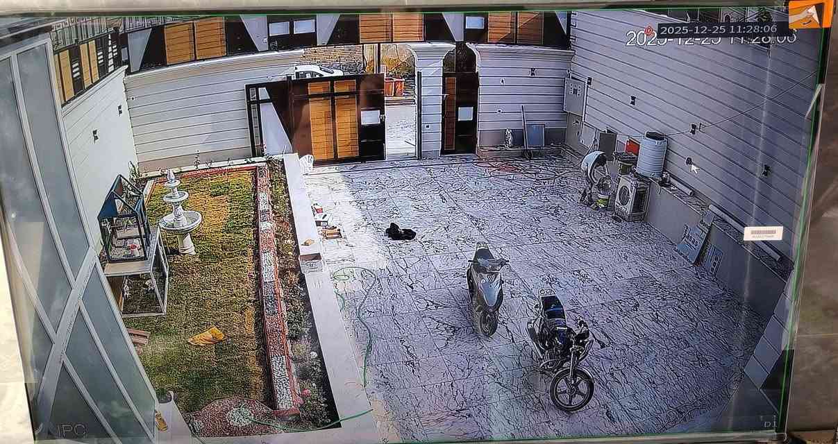 موقع عمل رقم 081
♦️تم تأمين احد المنازل في الناصرية / شارع بغداد
♦️بمنظومة كاميرات نظام (ip) عدد (3) بأعلى المواصفات 
                           🔸شعارنا🔸
#جودة_العمل▪️ #سرعة_الانجاز▪️ #اتقان_التنفيذ
--------------------------------------
                  نتابع معكم جودة ما نقدمة لكم
                             تفاصيل العمل :-

♦️ منظومة كاميرات نظام ip من شركة Dahua  

♦️ كاميرات خارجية Dahua عدد ( 3 ) دقة وضوح 4MP 

♦️ ربط جهاز تسجيل   NVR Dahua 4ch 4k EI poe

♦️ تركيب هارد خزن سعة 1TB نوع WD ضمان سنة

♦️ نوع الكيبل المستخدم Blue storm CAT6 

♦️ طريقة التسليك ⬅️  دفن مخفي ➡️

♦️ الانهاءات ⬅️ بوكسات بلاستك  ➡️

♦️ تم تجهيز مواد العمل من مكتب المرتضى للكاميرات والالكترونيات وكيل شركة دهوا في ذي قار

♦️ شاشة TCL حجم 43 بوصة 

♦️ تقنية التصوير الملون full color لد

♦️ الكاميرات بزاوية رؤية 3.6mm تدعم تسجيل الصوت
---------------------------------------
مستعدين لتنفيذ المنظومات ادناة

♦️منظومات كاميرات المراقبة CCTV 
♦️منظومات الإنترنت Network System
♦️منظومات الصوت Sound System
♦️منظومة الانذار المبكر عن الحريق Fire Alarm 

---------------------------------------
من اجل خلق مجتمع امن وذكي وللحد من الجرائم وعمليات السرقة وتوفير حماية للممتلكات الخاصة والعامة
               ((((في محافظة ذي قار - الناصرية ))))) 
مستعدين لتنصيب وصيانة كاميرات المراقبة في ( المنازل / المحال التجارية / الشركات / المدارس / المشاريع / المعامل / الدوائر الحكومية )
بوجود كادر هندسي وفني احترافي متخصص وبأسعار مناسبة

متمرسين علئ كافة انواع الكاميرات نظام ip + انلوك
( Dahua /Hikvision / Aswar / XVision / HiLook / Unv /ezviz / Axsis/ Samsung / tindy)

1)تنصيب وبرمجة وصيانة كاميرات ip + انلوك
2)تنصيب وبرمجة وصيانة وتحديث  اجهزة NVR + DVR
3) برمجة ونصب الكاميرات المتحركة PTZ
4) برمجة ونصب كاميرات ال WiFi وربطها علئ الهاتف
5)نصب وبرمجة كاميرات التقاط ارقام السيارات ANPR
6) برمجة وادارة ستورجات الخزن  وسستمة المنظومات والمشاريع الكبيرة 
7) برمجة النانوات وربطها لنقل صورة الكاميرات لمسافات بعيدة P2P
8)تأسيس وتسليك وتفييش جميع انواع الكيبلات RG45 و BNC وبكافة الطرق ( ترانك / بوري / فلكسيبل / دفن / ظاهري) 

للتواصل معنا :
فيس بوك : القمة لتنصيب وصيانة كاميرات المراقبة
واتساب : ***********
انستكرام : alqama.97

-------------------------------
 #القمة_لكاميرات_المراقبة #cctv_iraq #cctv_camera_installing #تنصيب_كامرات #كاميرات_مراقبة_منازل #كاميرات #كاميرات_المراقبة #كاميرات_متحركة #كاميرات #فني_كاميرات_مراقبة #dahua #dahuatechnology #dahuamena #hikvision #hikvisioncctv #hikvision_cctv
#Aswar #unv #العراق #الناصريه #ذي_قار #شارع_الامام_علي #حي_الشهداء #جا_غير_هي_الناصرية #جا_غير_احنه_ولد_الناصريه #الناصرية_الان #تركيب_كاميرات_مراقبة 
 Hilook Distributor in Iraq    Aswar Academy  شركة شمس المعرفة Dahua CCTV   شركة المشكاة    AL-NABAA   هيكفجن ذي قار - Hikvision Thi Hikvision CCTV     مجموعة زوم العدسة    شركة الليث ذ.م.م  Dahua Technology  Saudi   شركة رؤيا بابل للحلول الأمنية  Dahua Technology MENA  Aswar r  الكهف لكاميرات المراقبة وشبكات الإنترنت 
علي عبد الله السهلاني AHMED MUNEER Technol  
Hikvision  Ezviz Distributor in lraq
