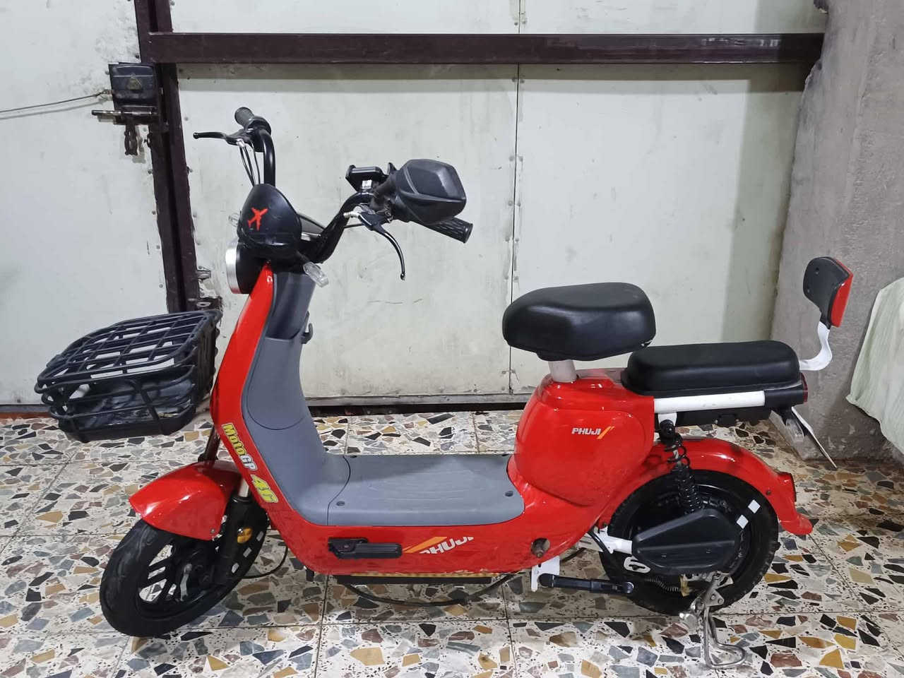 درجه شحن حجم 14 للبيع أربع بطاريات السعر 250 ألف الاستفسار على ***********
