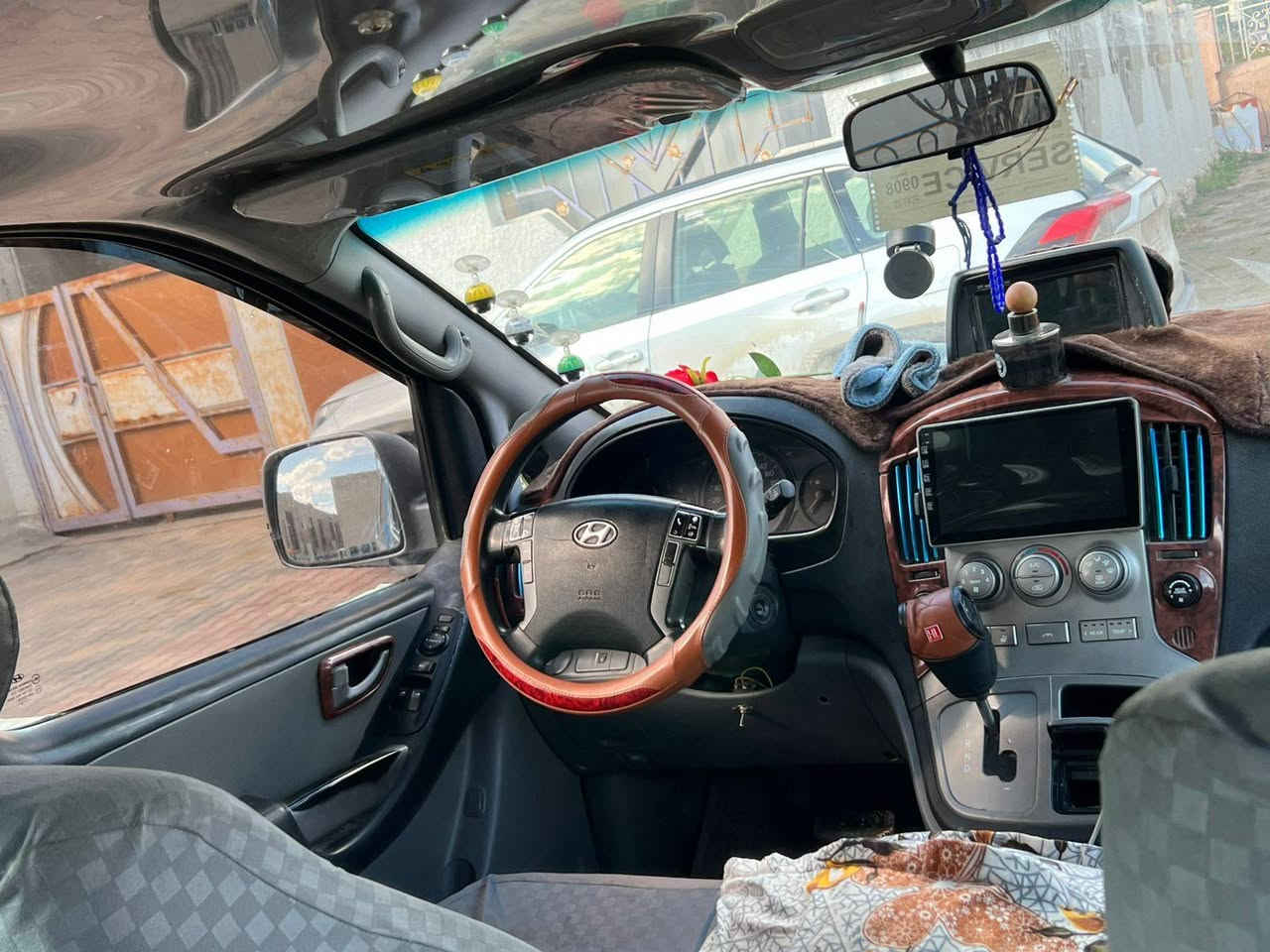 السلام عليكم استاركس مسكر مكينه السوده جديده 
للبيع او مراوس بيكم تيوتيااو كيا حمل
2011صدر تبريد عوزه غاز   كير اكسل كاردن كله جديد تخم تاير سياره جاهزه وكامله
مدوار ثاني يوم السياره بأسمي 
المكان الديوانيه 
***********
***********
السعر 175 
وبيهه مجال 
@إشارة
