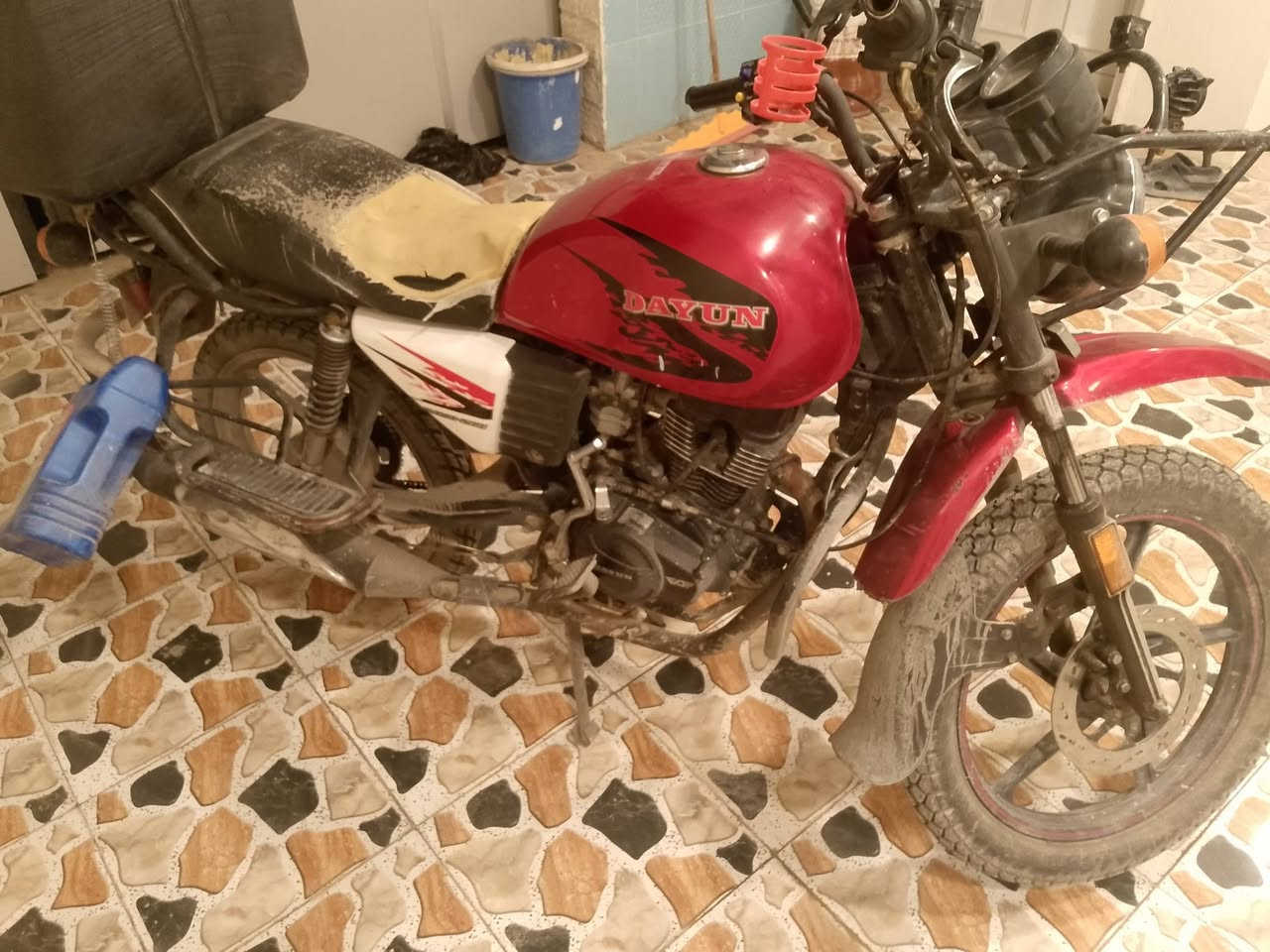 سلام عليكم دراجه دايوان جبلي 22اوراق مدفوع كمرك بس الورق
ضايعه مكانه فلوجة حي شهداء سعر 950الف 
***********
