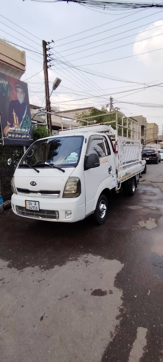 كيا حمل موديل ٢٠١٤ السياره رقم بصره انكليزي بأسمي هزه جديده داخل جديد السياره نضيفه بيها تلكيط مال خياسات بالدوسات فقط محرك مجفت جديد محرك 2700 مفتوح السعر 105 اوبيها مجال

 الاستفسار الاتصال بالرقم ***********
