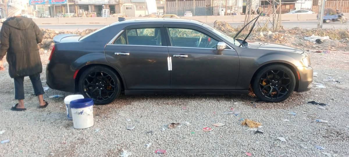 سلام عليكم سياره كلايزر بلاتين يوم فول مواصفات مديل 17اصل جاهزه من حداديه تخم تاير  مواصفات سياره  كشنات تدفه تبريد كشن لخلفي تدفه برده خلفيه فتحه كبيره خزن ميموري مفوله راقم شمالي رابيل مداور ثاني يوم بيه رابع قطع صبغ بدون دواخل ولا ضربه 
شراي يتصال ***********   //))  سعر 185
