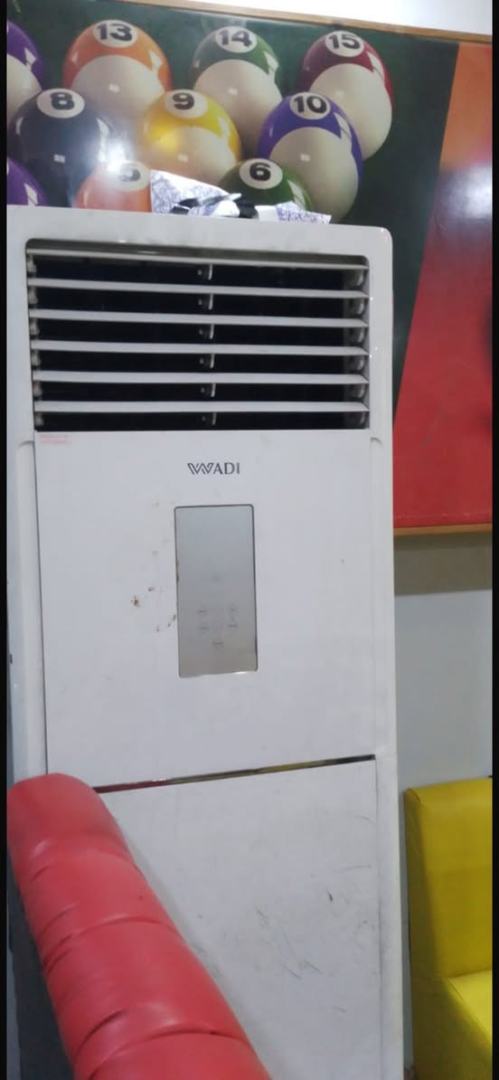 السلام عليكم للبيع سبالت كنتوريا ٣ طن شغالات ع فحص تجي تفحص وتاخذ مكاني بغداد حي جامعه عدد ٤ ابيع كلها سعر واحد ٦٥٠ ألف رقمي ***********
