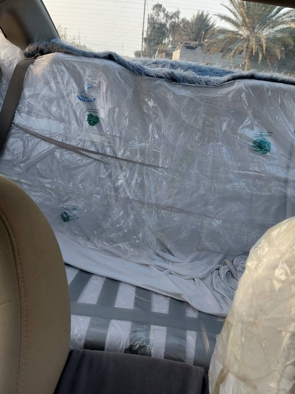 سياره الانتره موديل 2010خليجي محرك 1600دكشن عالي تبريد تدفئه كله شغال سياره خير من الله للبيع سعر 113وبيه مجال العنوان العامريه الحصي قرب جامع الباري الاستفسار اتصل ع الرقم‎*********** غير متواجد ع التواصل اتصل
