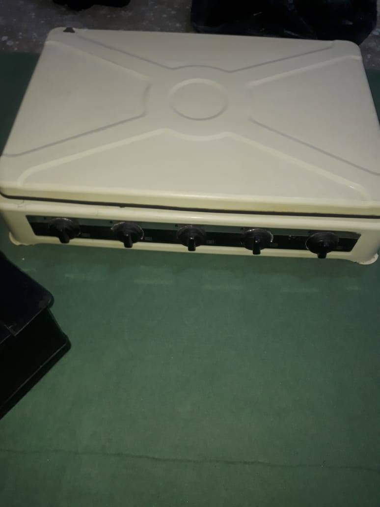 سلام عليكم طباخ ابو الخمسه عيون للبيع نظيف مكان كود حي الحكيم ***********
