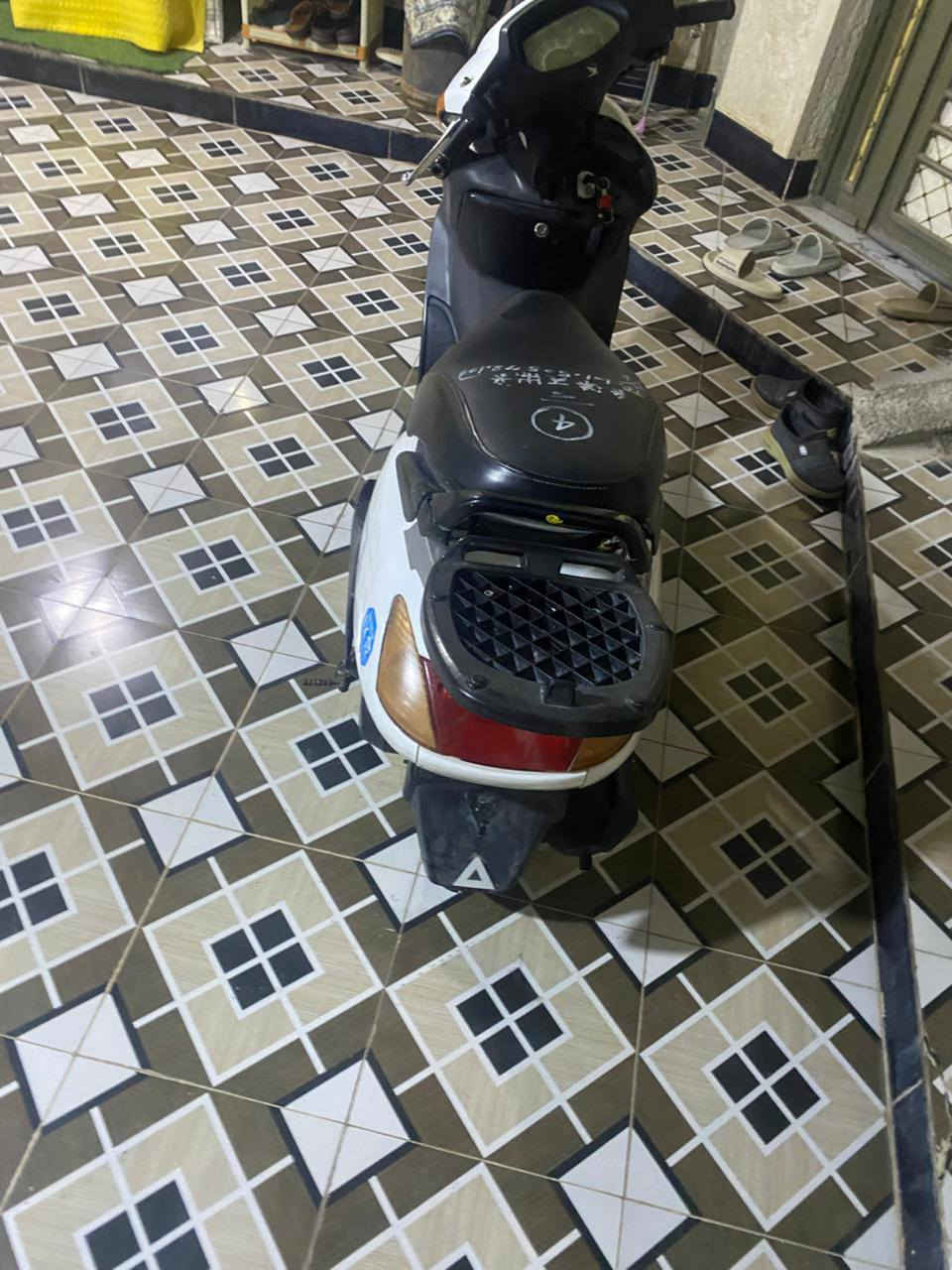 سبيسي للبيع 
دراجه نضيفه وحلوه كامله  ماناقضه شي
مجفته مره وحده 
عنوان كوت زين القوس 
السعر 600وبيهه مجال 
***********
