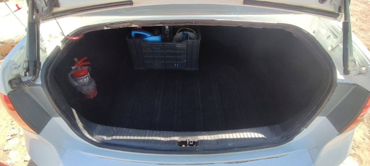 السلام عليكم كيا اوبتيما2010 خليجيه السياره  بيها قطعه واحده صبغ الباقي كفاله سياره جديده مع الكلمه مكينه 2000 دوش ما  مفتوحه كير تبريد تدفئه تخم تاير حداديه كهربائيات دواخل كفاله عامه سياره باسمي رقم دهوك نكليسي سنويه لل 28 مكان السياره الديوانيه قضاء الحمزه شرقي  استفسار على الرقم*********** السعر 127 بيها مجال
