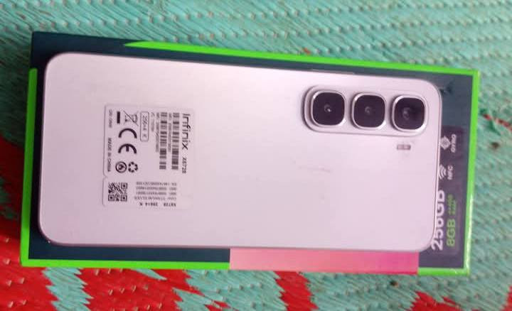 جهاز للبيع الشراي يتصل *********** جهاز نظيف بعد بكرتونه
