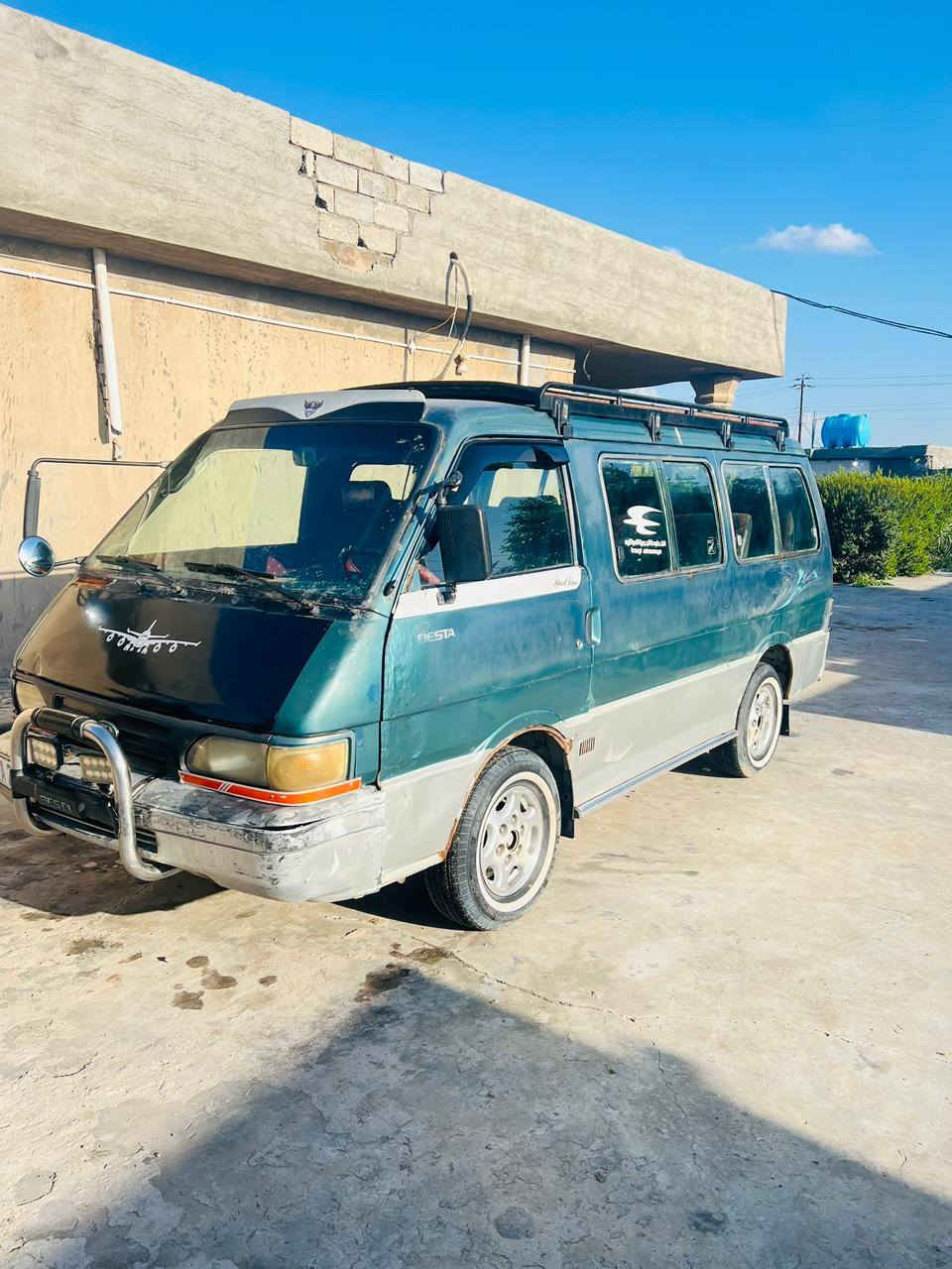 كيا بستا موديل ٩٥ سنوية لل ٢٩
مابيها كلشي بس طخات بجيهت باب السلايت
٤٥ وبيها مجال  ابو غريب
***********
***********
